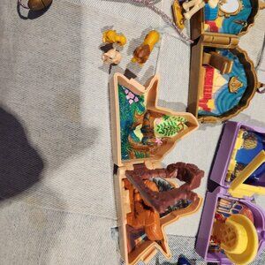 3 Disney Play sets, Lion King, Beauty and Beast and Aladdin